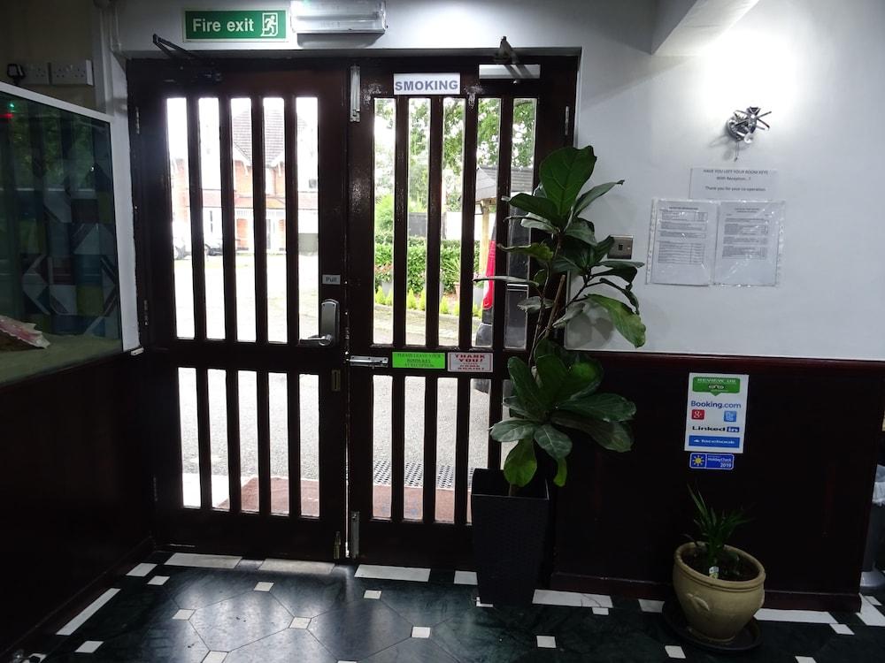 盖特威克白宫酒店 霍利 外观 照片