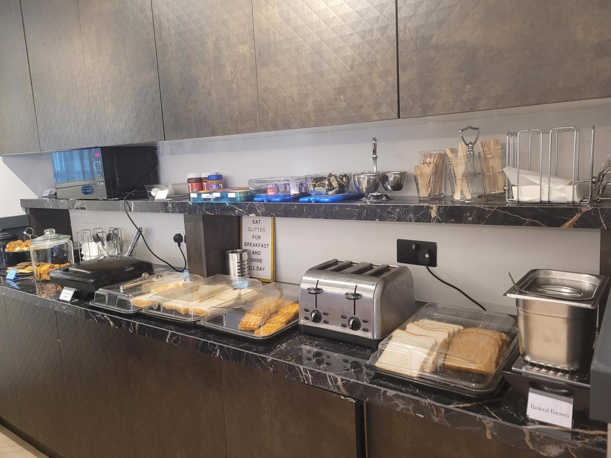 盖特威克白宫酒店 霍利 外观 照片