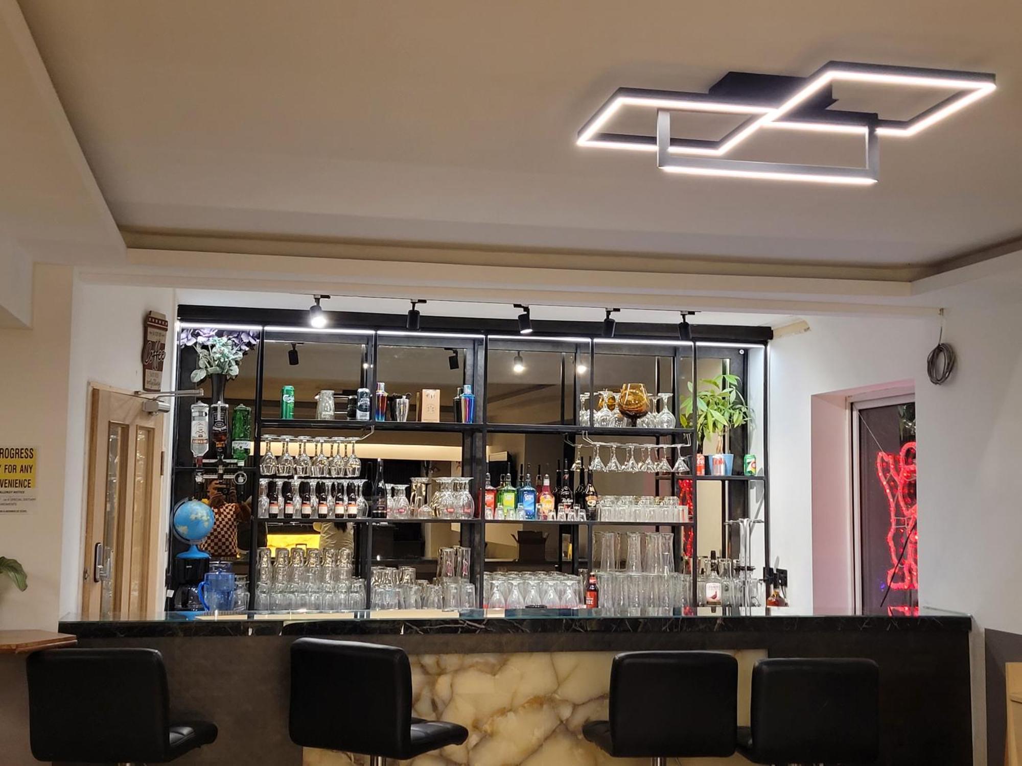 盖特威克白宫酒店 霍利 外观 照片