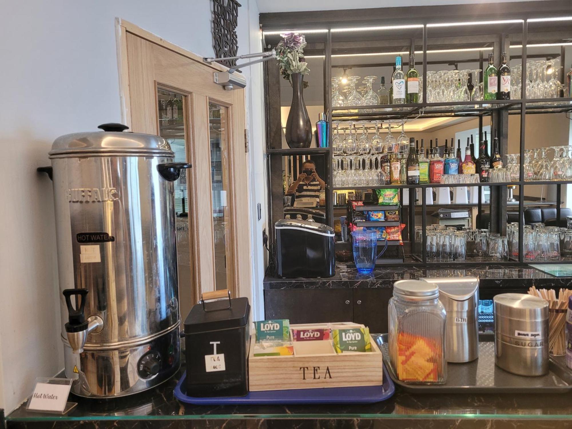 盖特威克白宫酒店 霍利 外观 照片